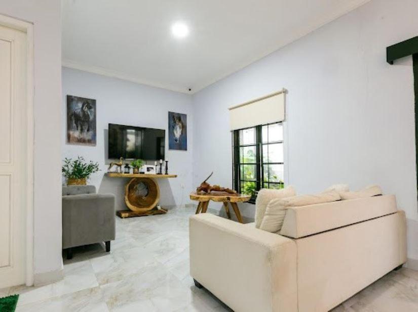 Stylish Villa At Green Apple U 35A Cipanas Puncak Sindanglaya Exterior foto